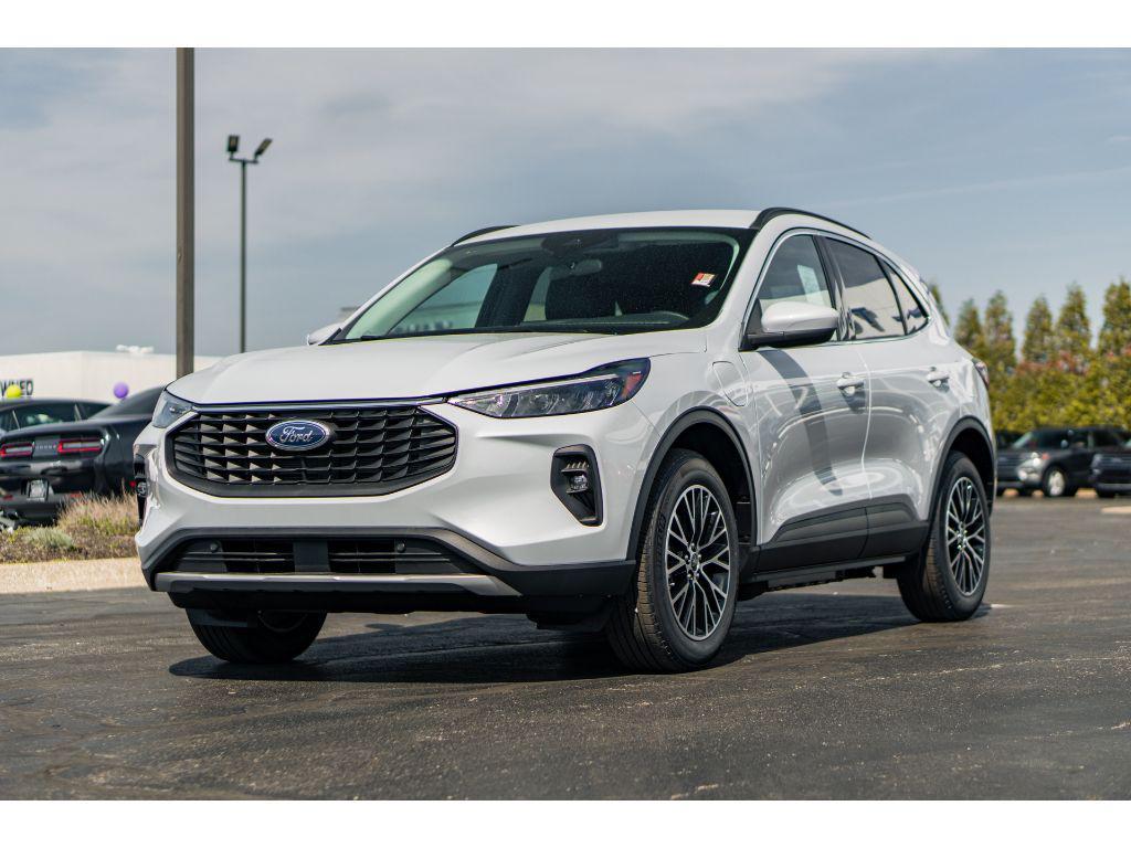 new 2025 Ford Escape PHEV car, priced at $33,595