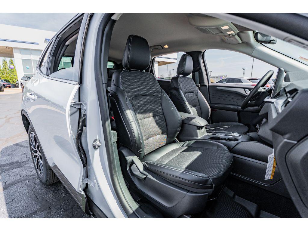 new 2025 Ford Escape PHEV car, priced at $33,595