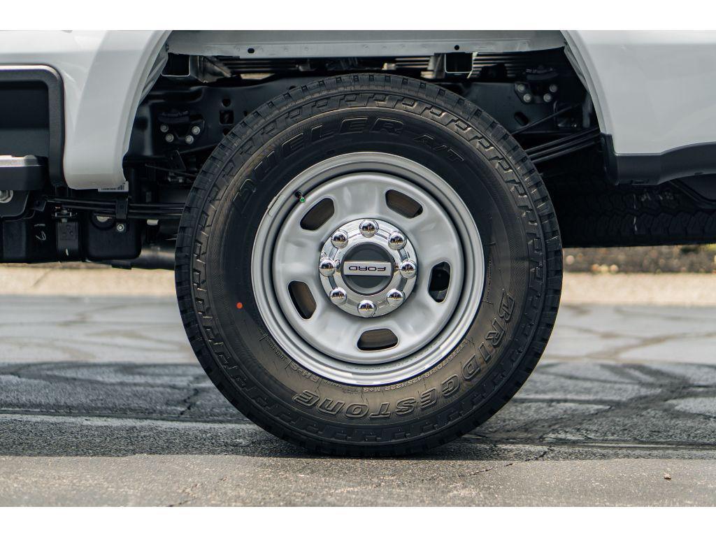 new 2025 Ford F-350 car, priced at $57,515