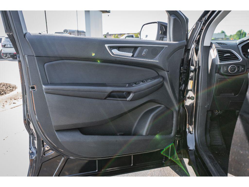 used 2024 Ford Edge car, priced at $29,990