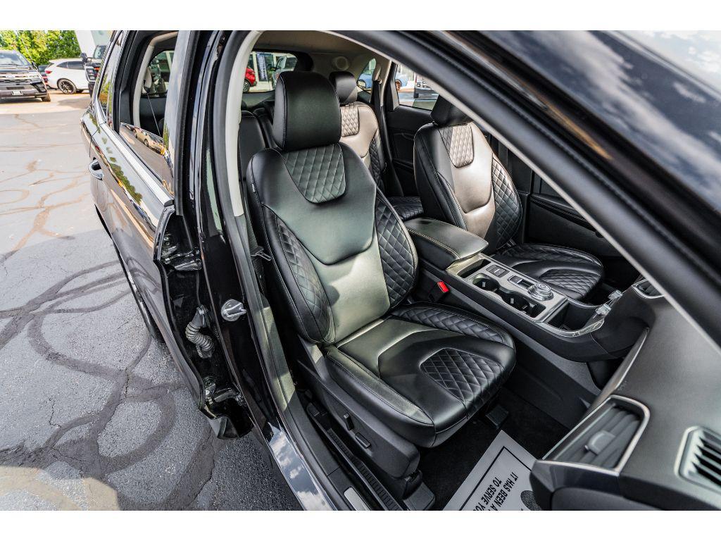 used 2024 Ford Edge car, priced at $31,990