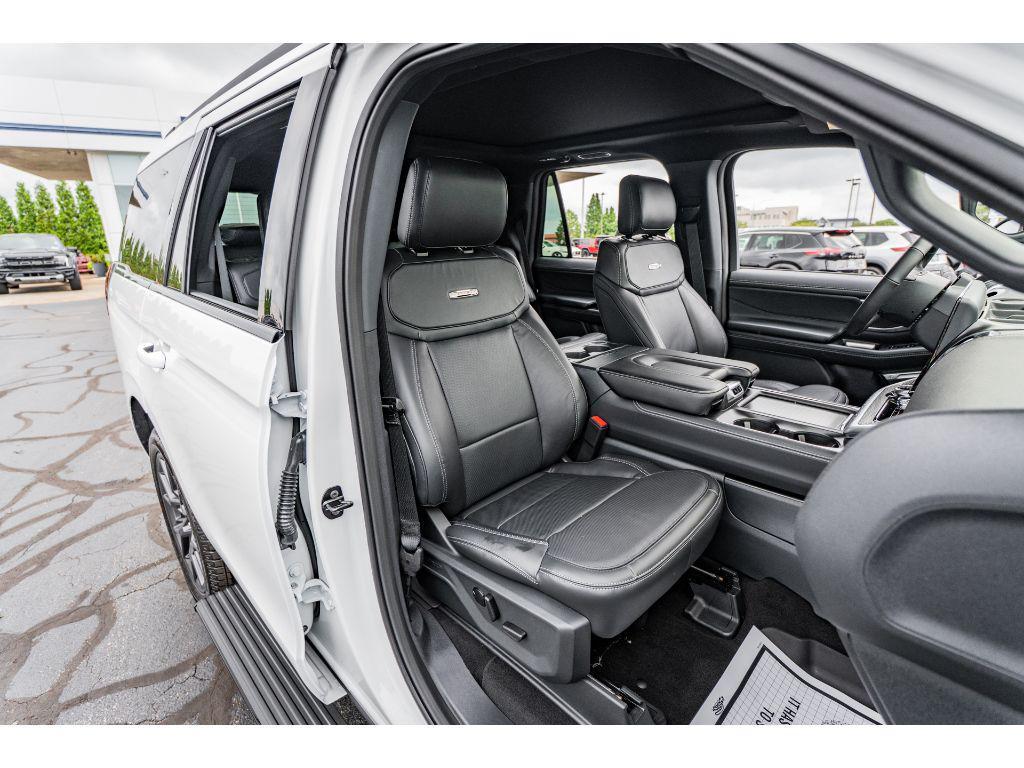 new 2025 Ford Expedition car, priced at $83,650