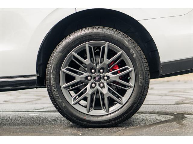 new 2025 Ford Expedition car, priced at $83,650