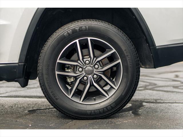 used 2022 Jeep Grand Cherokee car, priced at $28,900