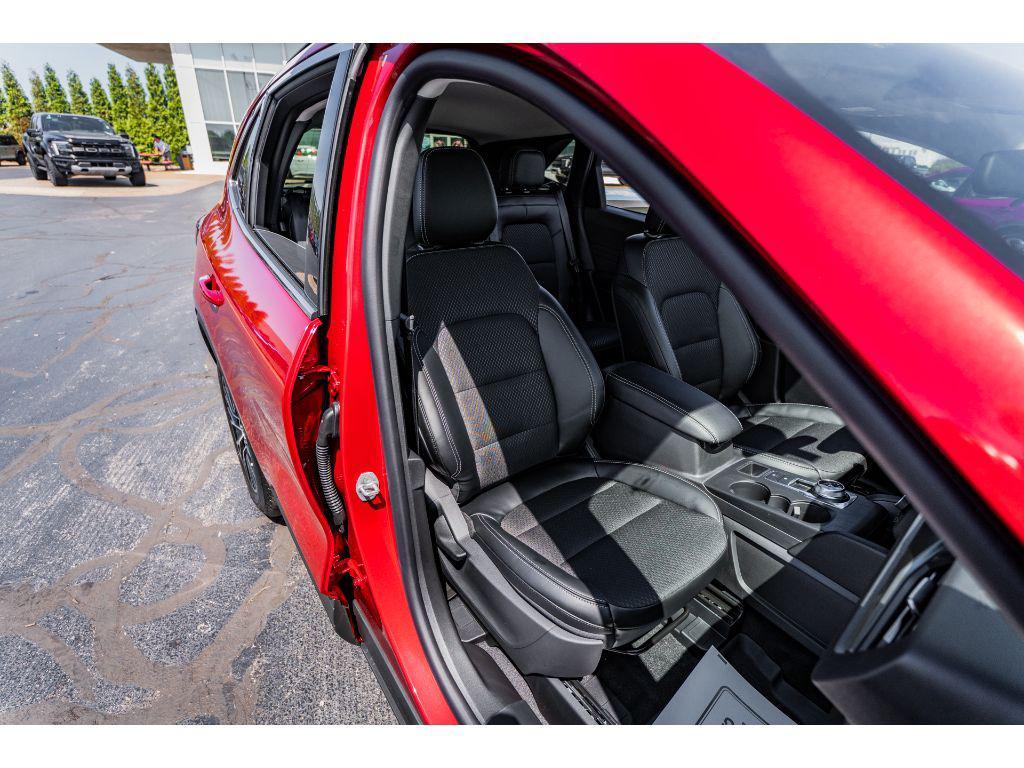 new 2025 Ford Escape PHEV car, priced at $34,090