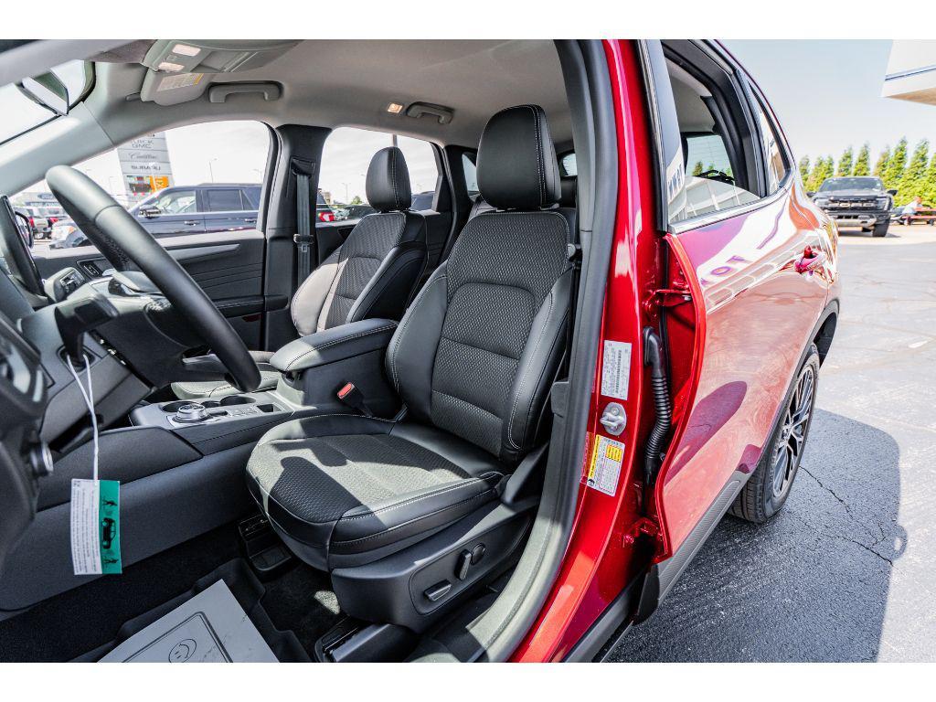 new 2025 Ford Escape PHEV car, priced at $34,090