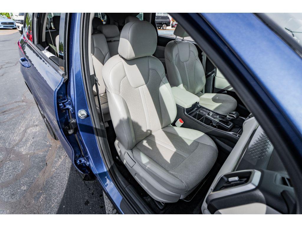 used 2023 Kia Sorento car, priced at $29,990