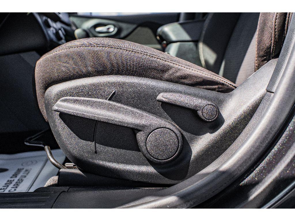 used 2015 Jeep Cherokee car, priced at $14,990