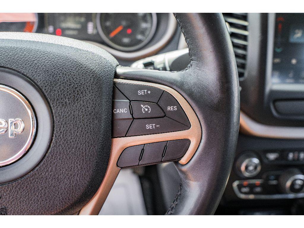 used 2015 Jeep Cherokee car, priced at $14,990