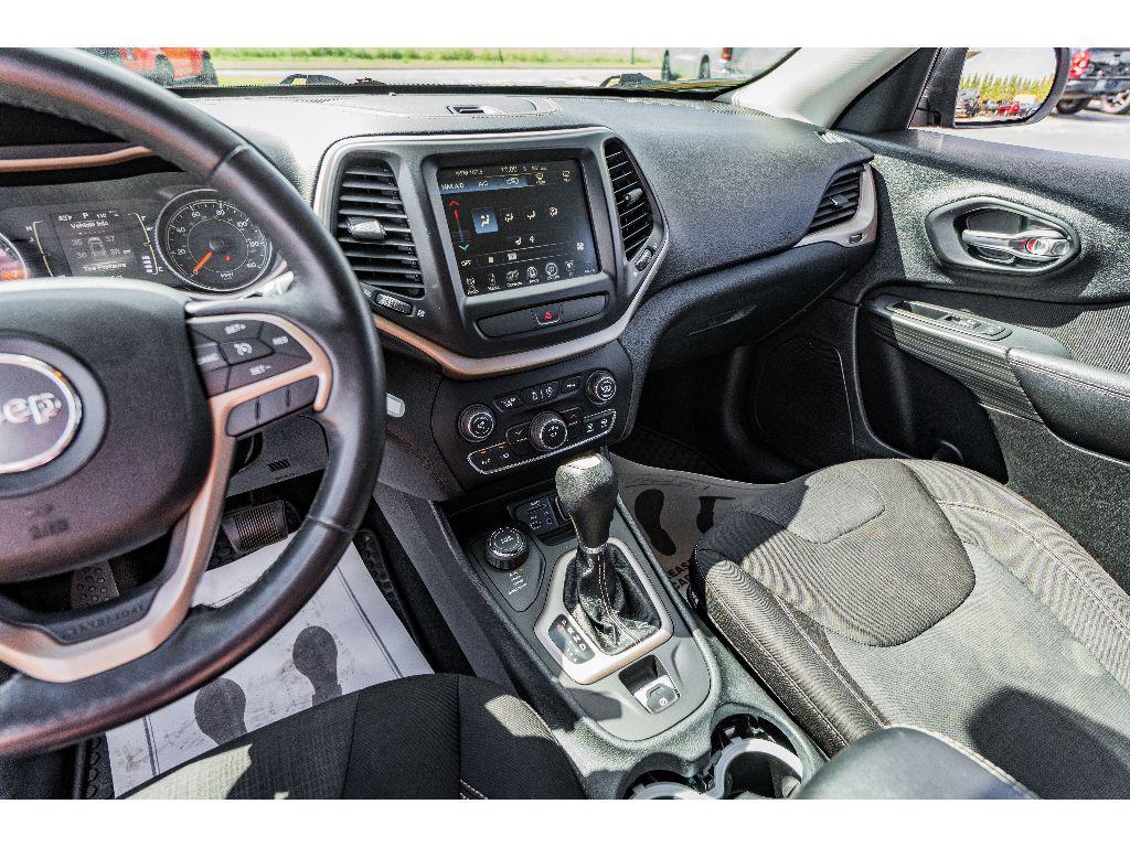 used 2015 Jeep Cherokee car, priced at $14,990
