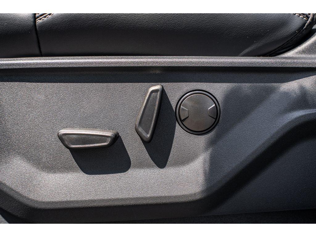 new 2025 Ford Expedition car, priced at $83,690