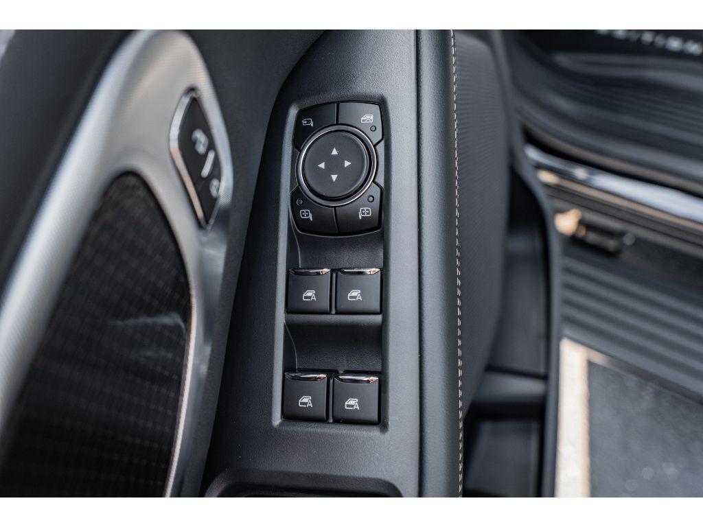 new 2025 Ford Expedition car, priced at $83,690