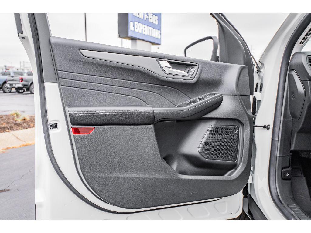 new 2025 Ford Escape PHEV car, priced at $34,590