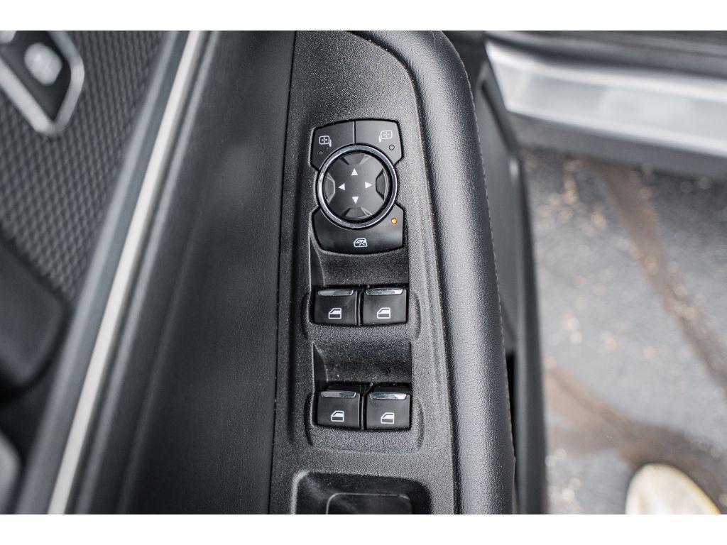 used 2024 Ford Edge car, priced at $29,900