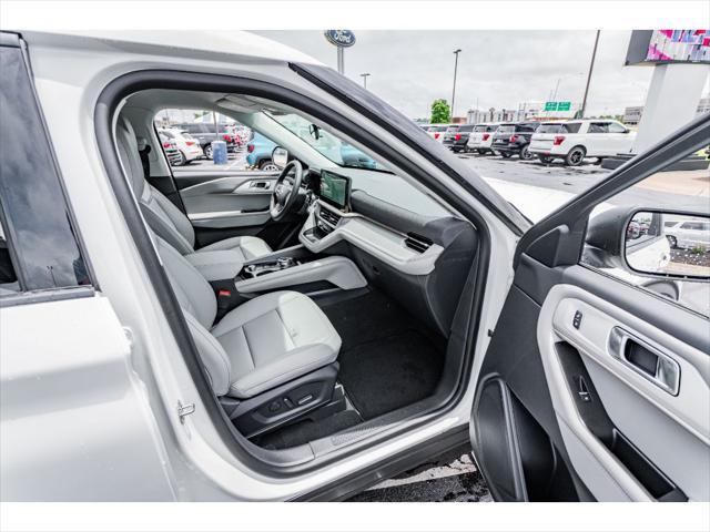 new 2025 Ford Explorer car, priced at $48,080