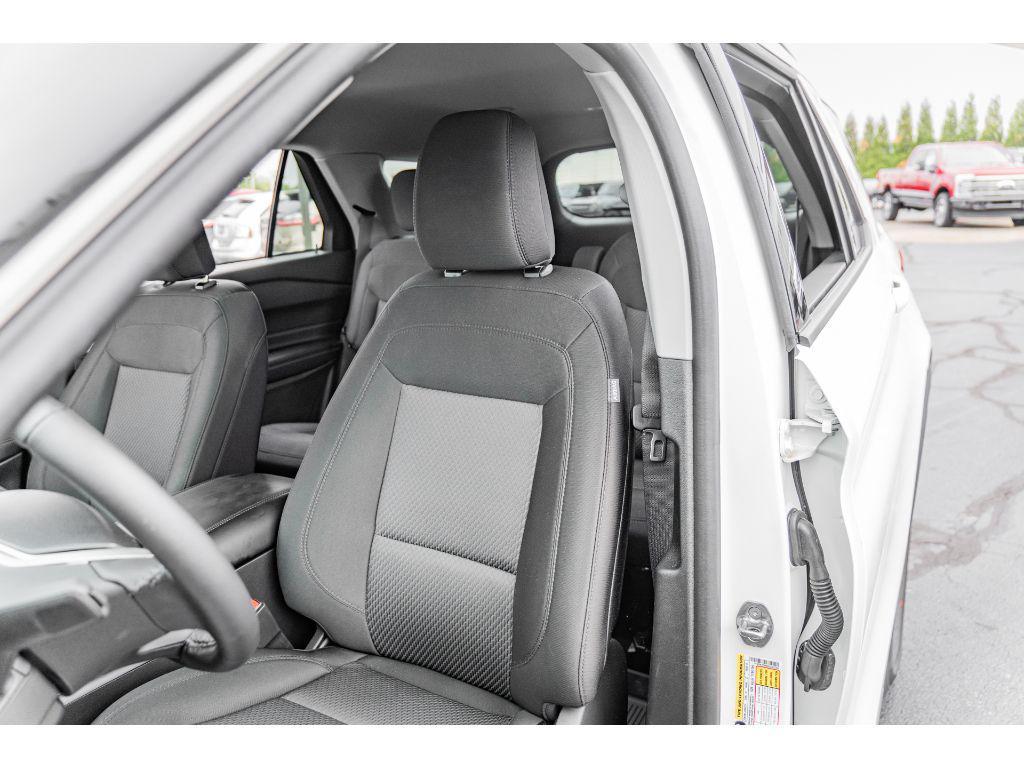 new 2024 Ford Explorer car, priced at $41,140
