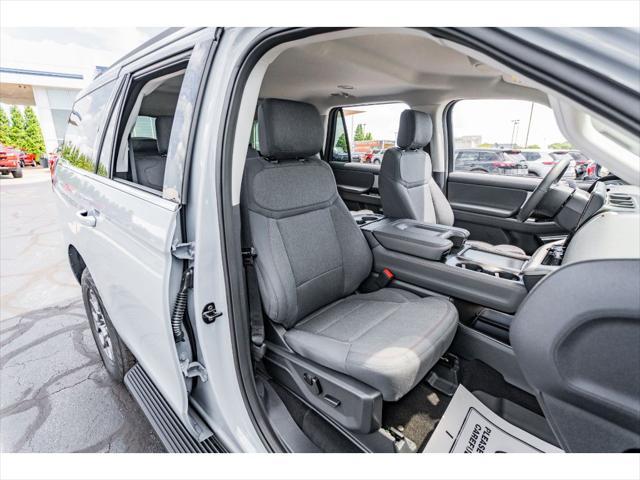 new 2025 Ford Expedition car, priced at $69,415