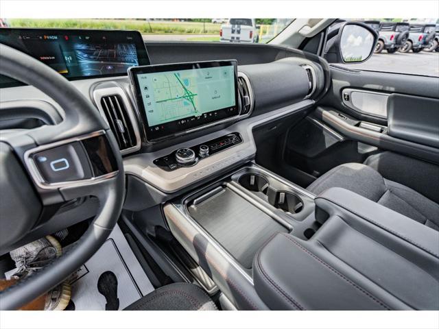 new 2025 Ford Expedition car, priced at $69,415