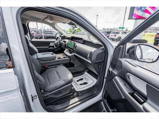 new 2025 Ford Expedition car, priced at $69,415
