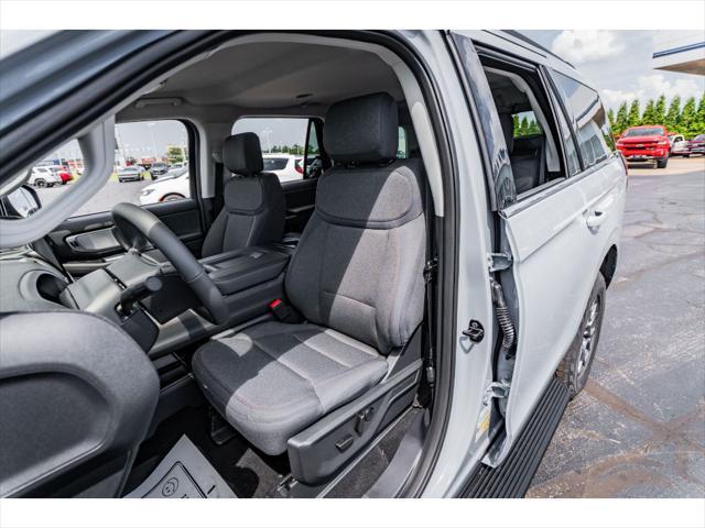 new 2025 Ford Expedition car, priced at $69,415