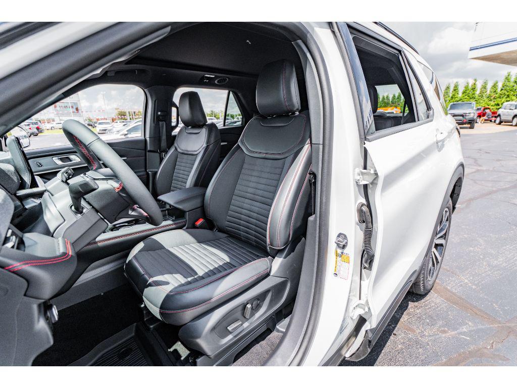 new 2025 Ford Explorer car, priced at $49,400