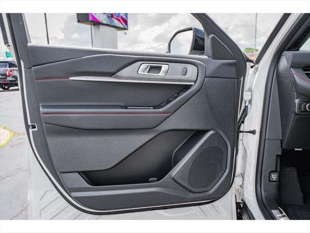 new 2025 Ford Explorer car, priced at $47,220