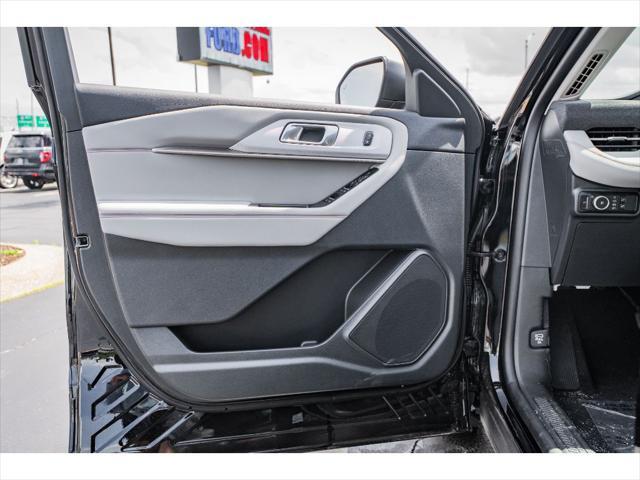 new 2025 Ford Explorer car, priced at $46,428