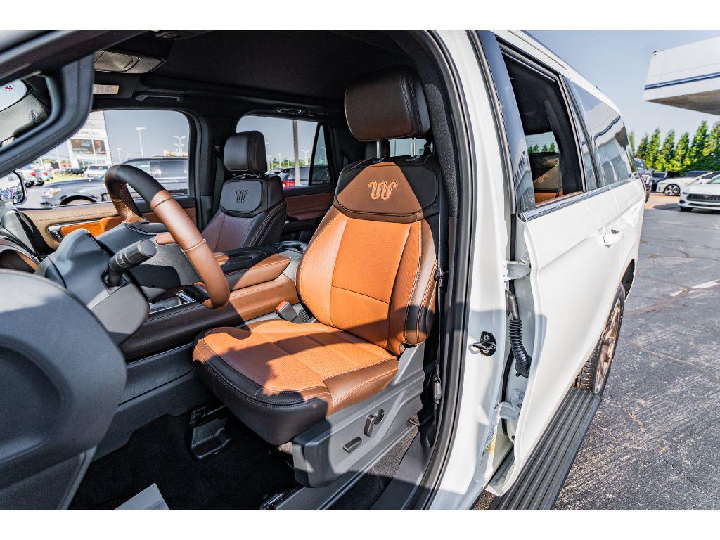new 2025 Ford Expedition Max car, priced at $90,165