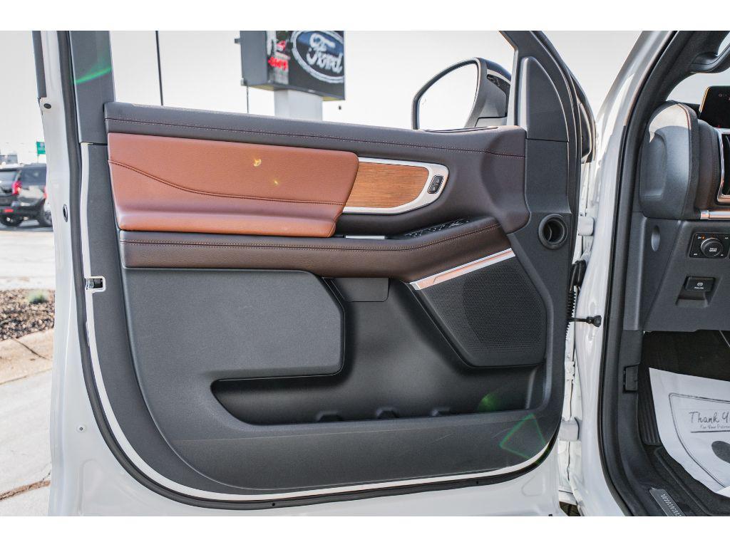 new 2025 Ford Expedition Max car, priced at $90,165