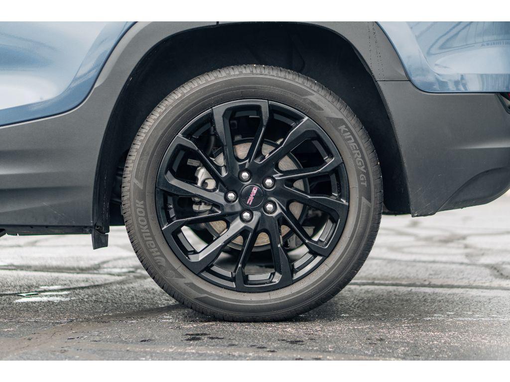 used 2024 GMC Terrain car, priced at $25,990