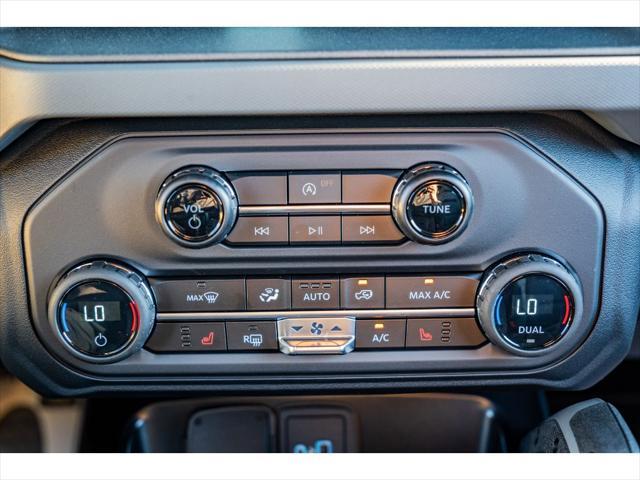 new 2024 Ford Bronco car, priced at $45,429