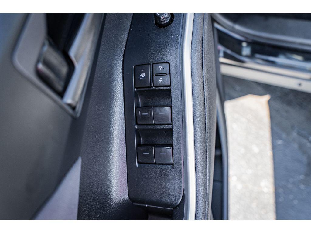 used 2023 Toyota Highlander car, priced at $34,990