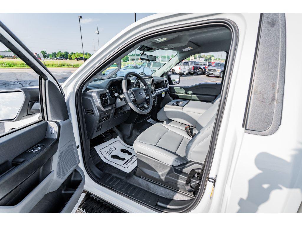 new 2025 Ford F-150 car, priced at $43,660