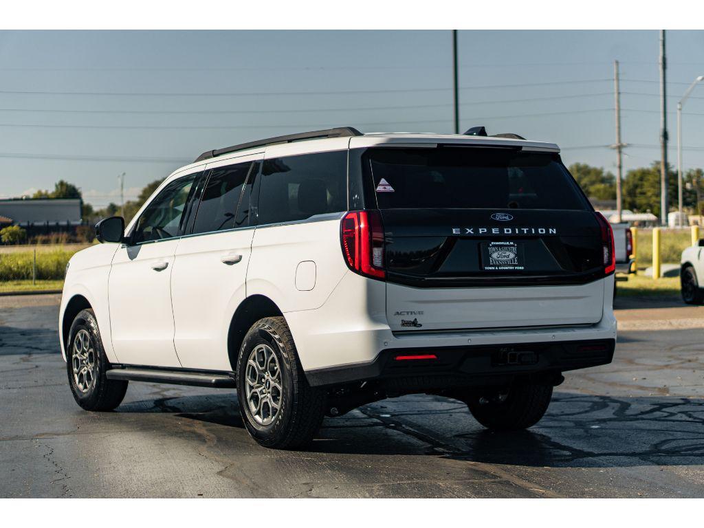 new 2025 Ford Expedition car, priced at $69,455