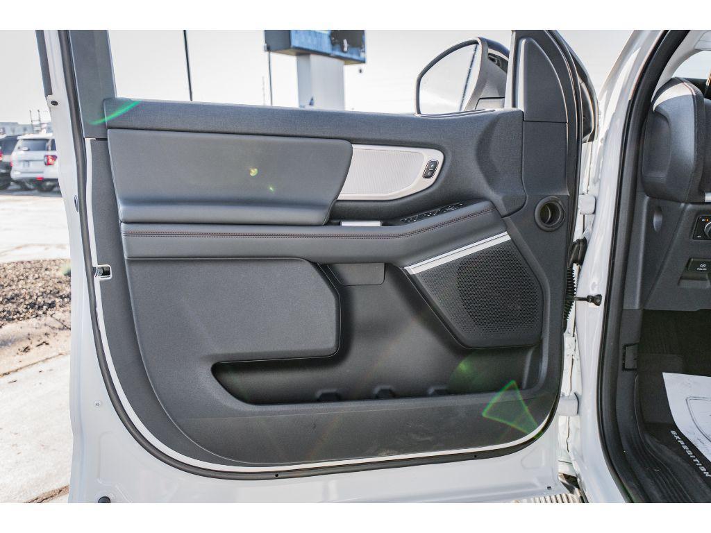 new 2025 Ford Expedition car, priced at $69,455