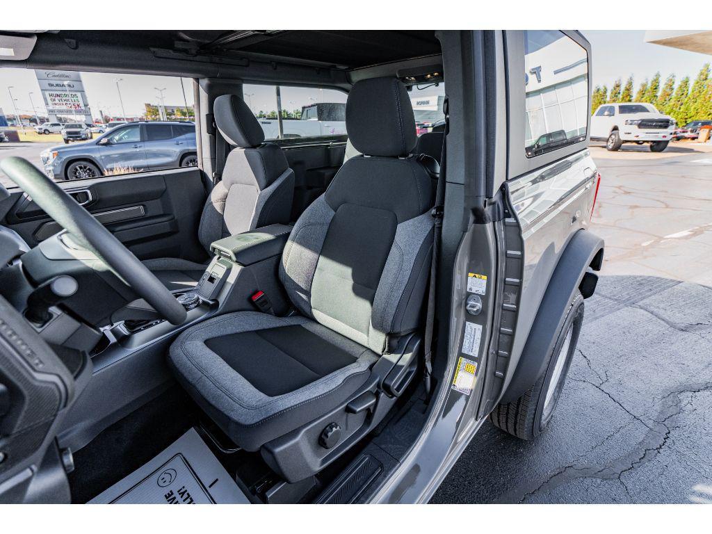 new 2025 Ford Bronco car, priced at $41,517