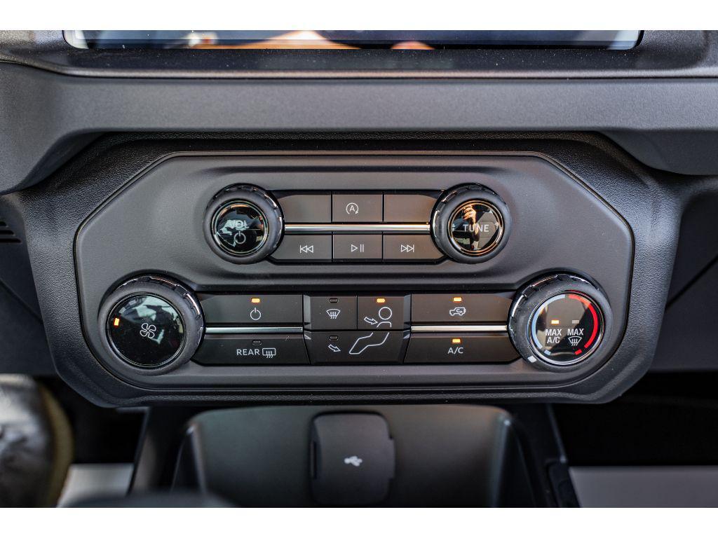 new 2025 Ford Bronco car, priced at $41,517