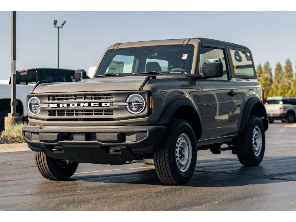 new 2025 Ford Bronco car, priced at $41,517