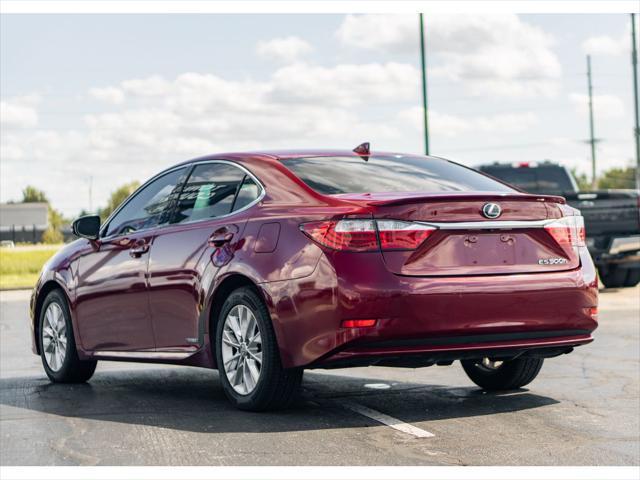 used 2015 Lexus ES 300h car, priced at $19,516