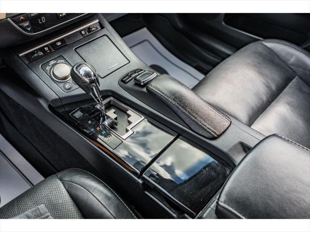 used 2015 Lexus ES 300h car, priced at $19,516