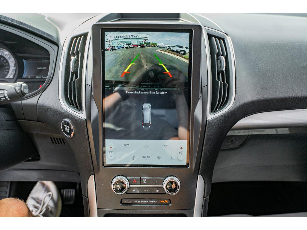 used 2024 Ford Edge car, priced at $28,990