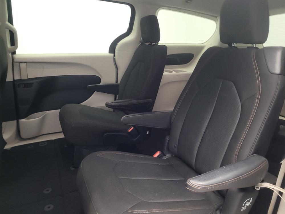 used 2017 Chrysler Pacifica car, priced at $13,195