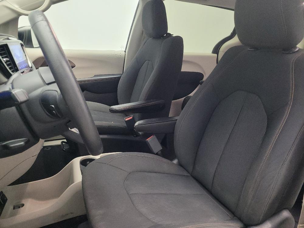 used 2017 Chrysler Pacifica car, priced at $13,195