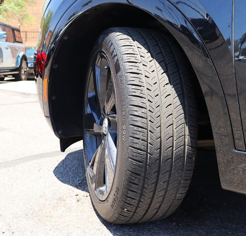 used 2023 Buick Envision car, priced at $21,680
