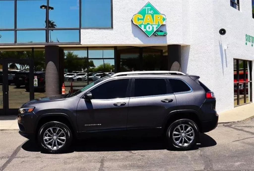 used 2021 Jeep Cherokee car, priced at $20,995