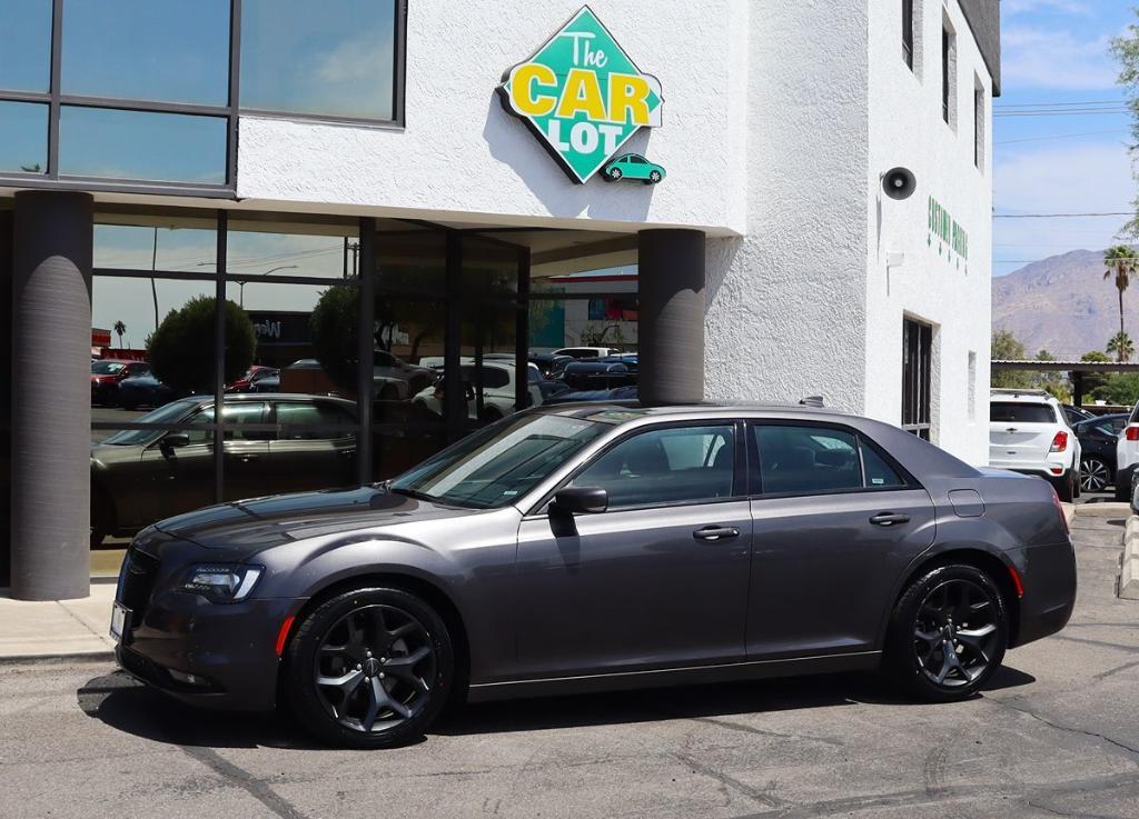 used 2022 Chrysler 300 car, priced at $24,995