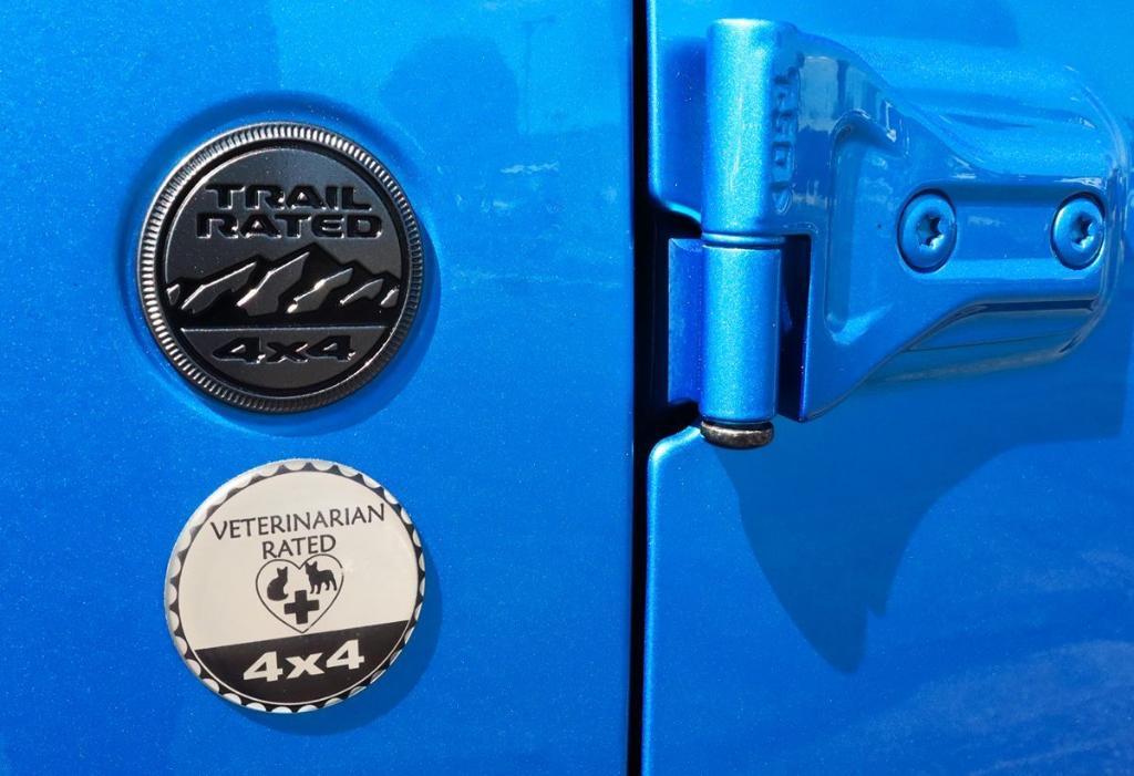 used 2022 Jeep Gladiator car, priced at $34,995