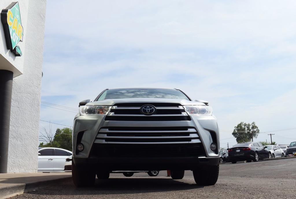 used 2018 Toyota Highlander car, priced at $22,995
