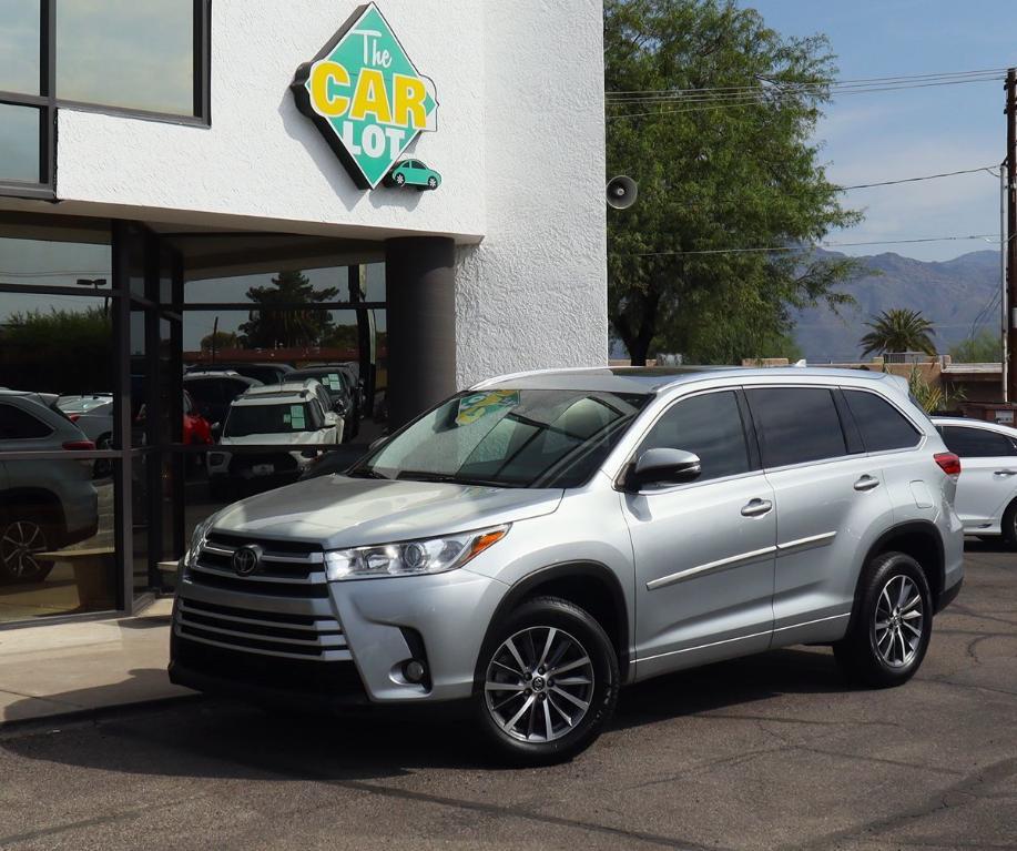 used 2018 Toyota Highlander car, priced at $22,995