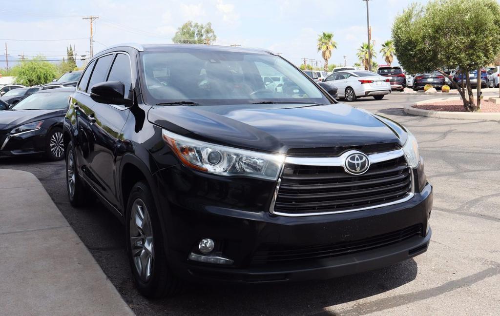 used 2014 Toyota Highlander car, priced at $14,995